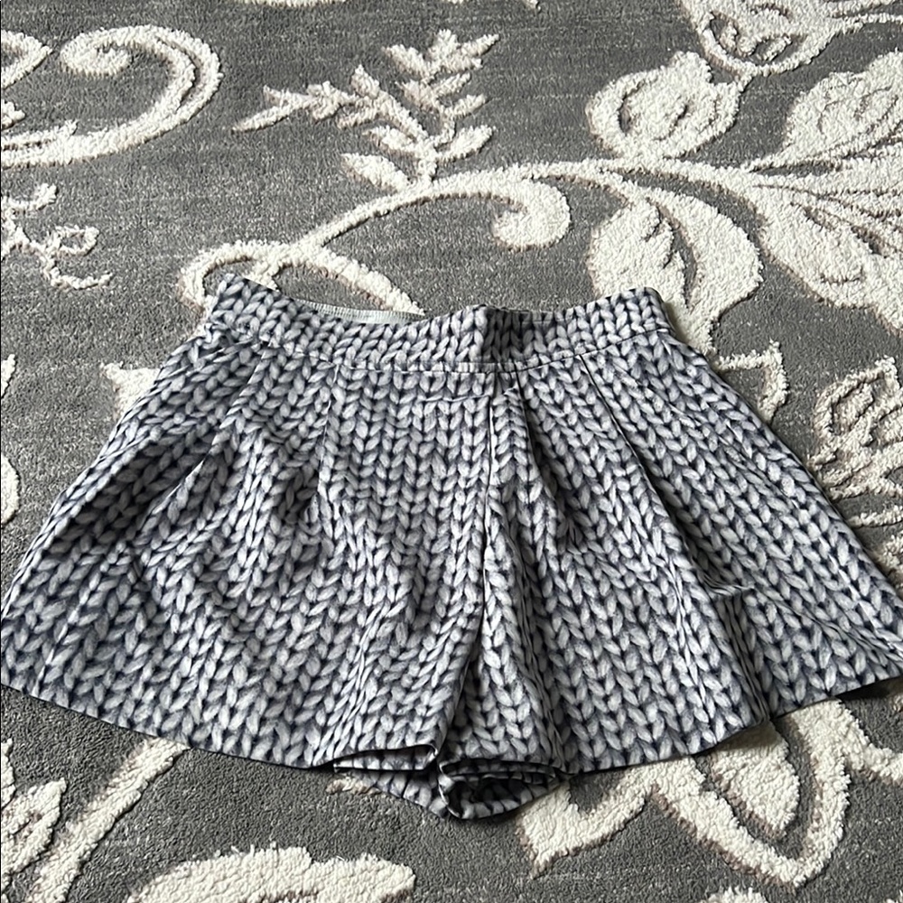 Banana Republic Monochrome Patterned Shorts/skirt